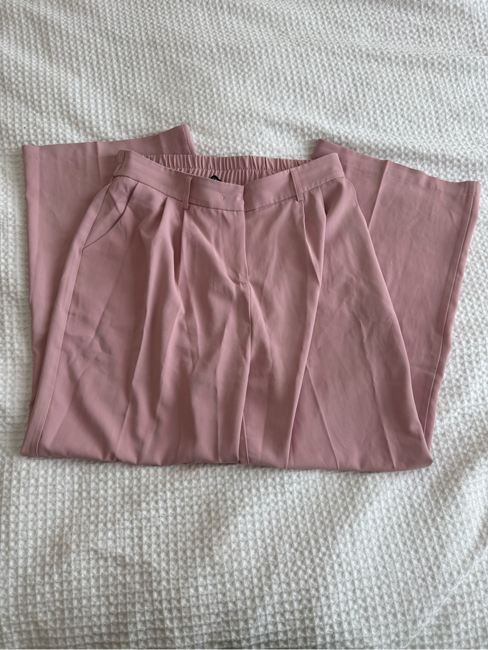Pink slacks - Picture 2 of 4